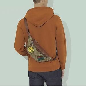 Coach Warren Belt Bag In Signature Canvas With Trompe L'oeil Print